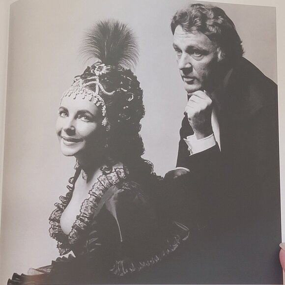 VOGUE the Jewelry Book , MINT condition,  Hardback - Picture 8 of 15